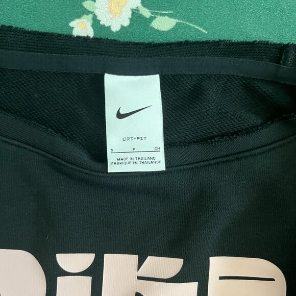 Nike Cropped Long Sleeve | SMALL | NWOT - Picture 5 of 9
